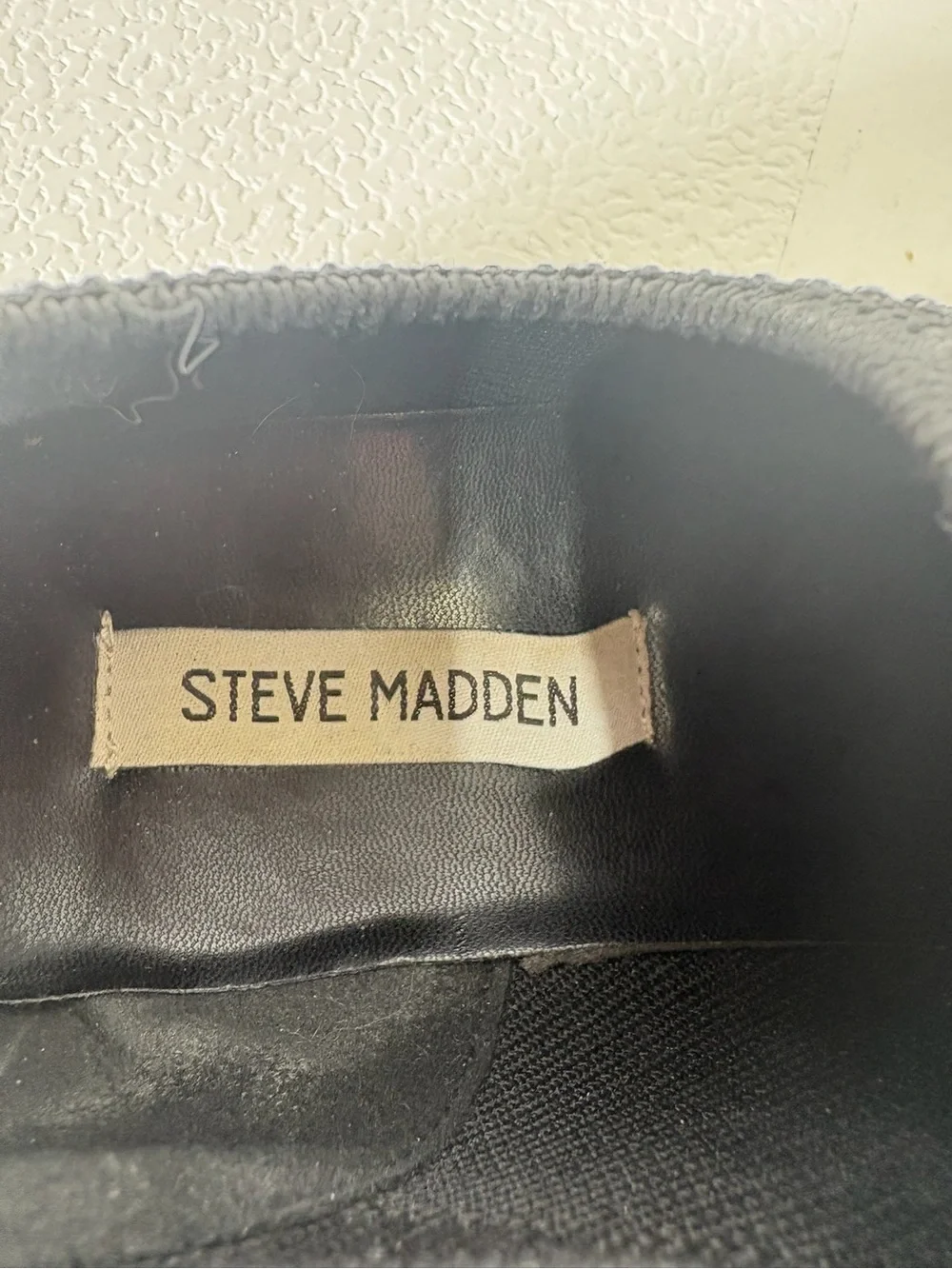 Steve Madden Black Slip-On Sparkle Knit Sneakers s278